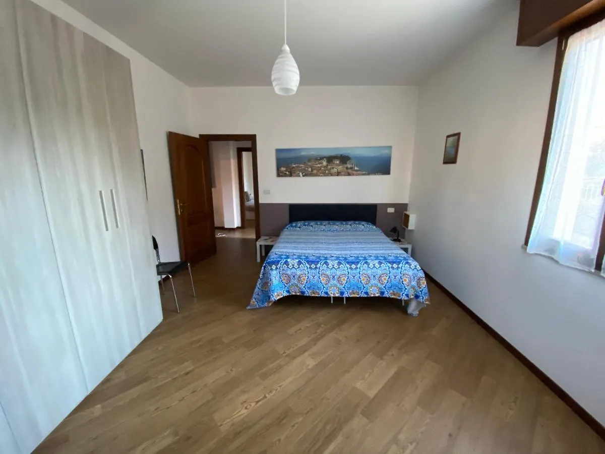 Appartamenti Altea Sirmione 0*,  Italy